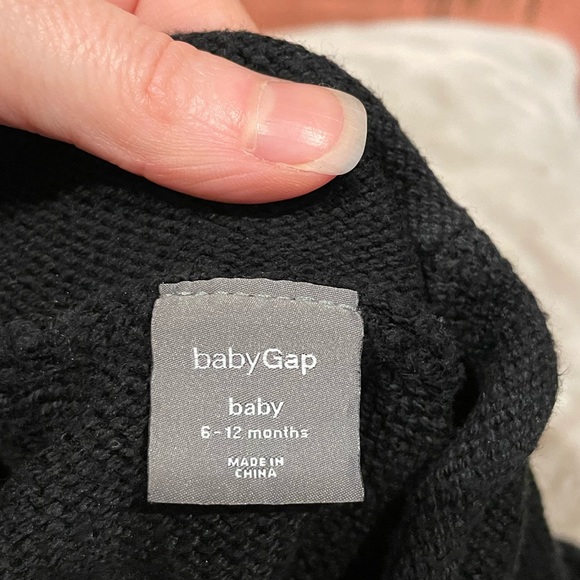 Baby Gap Skull Sweater Size 6-12 months - Picture 3 of 4